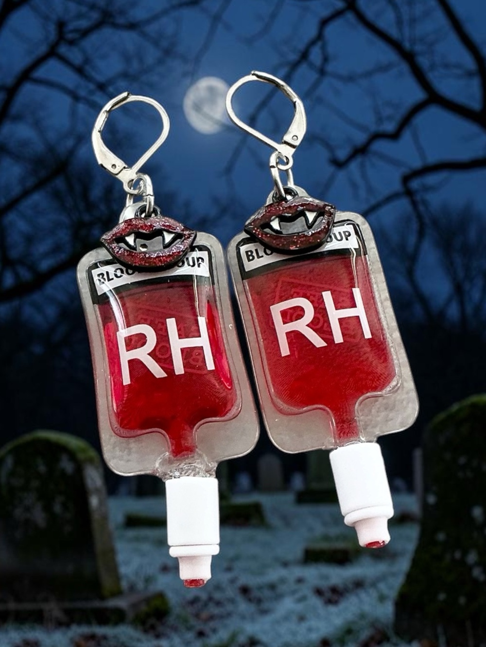 🆕 RH Blood Bag with Vampire Teeth Dangle Earrings